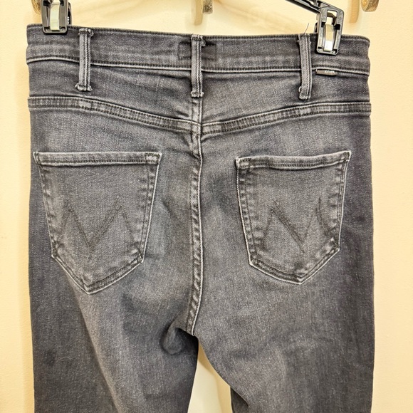 MOTHER Dark Black Denim hustler ankle fray - Picture 8 of 8